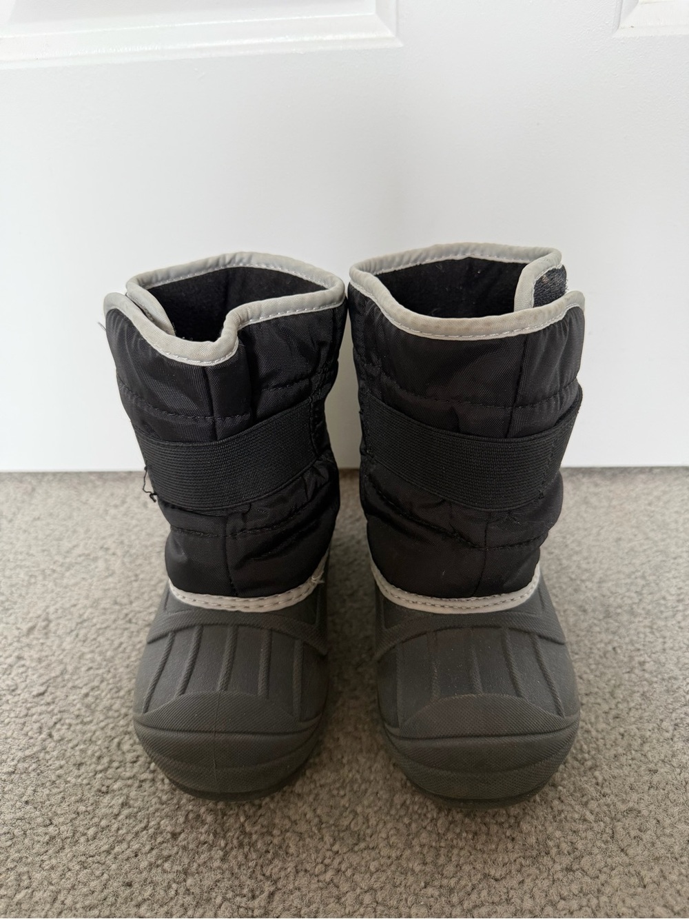 Cat & Jack Toddler Dane Waterproof Winter Boots on